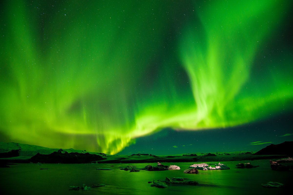 冰岛北极光,极光